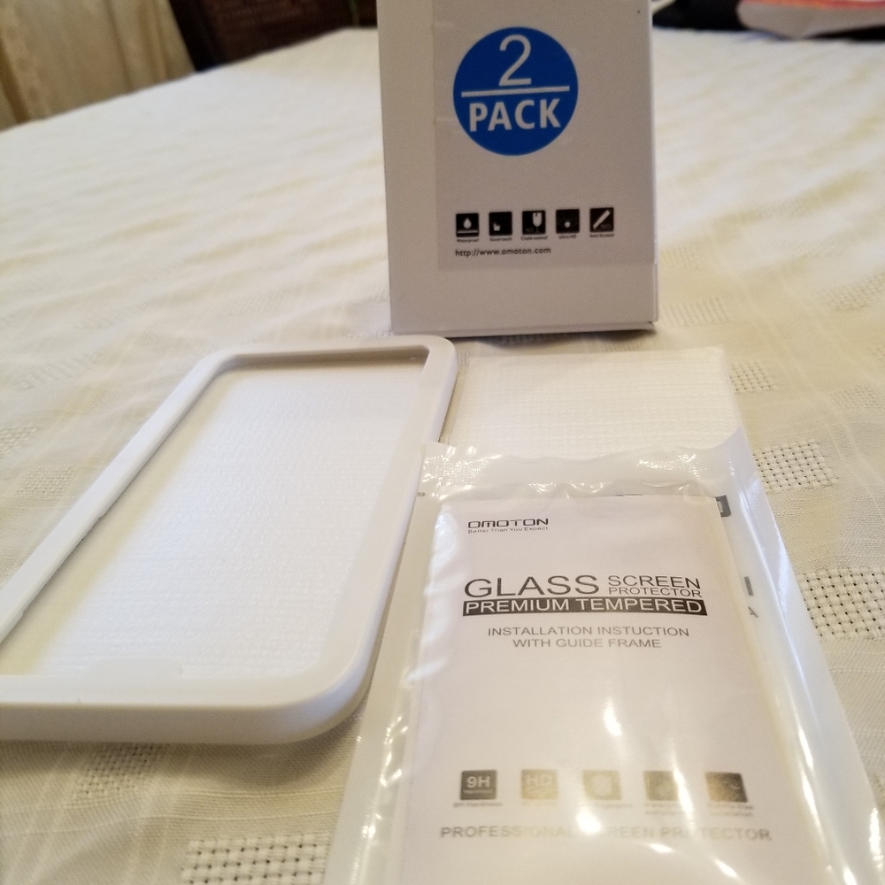 Omoton glass screen protector 2 pack